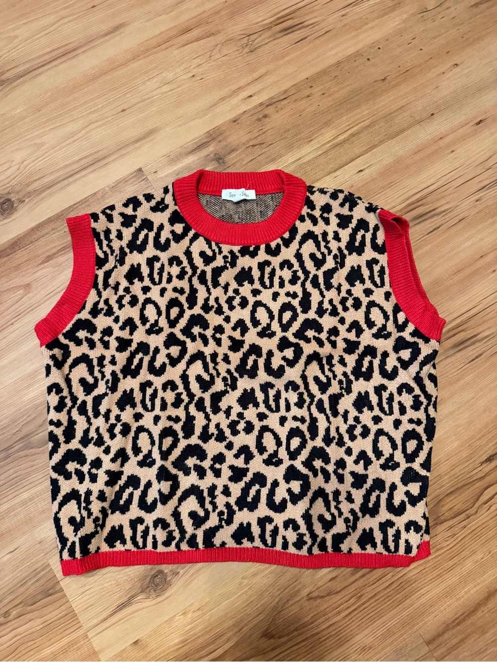 Leopard Print Sleeveless Crewneck Sweater Vest with Red Trim